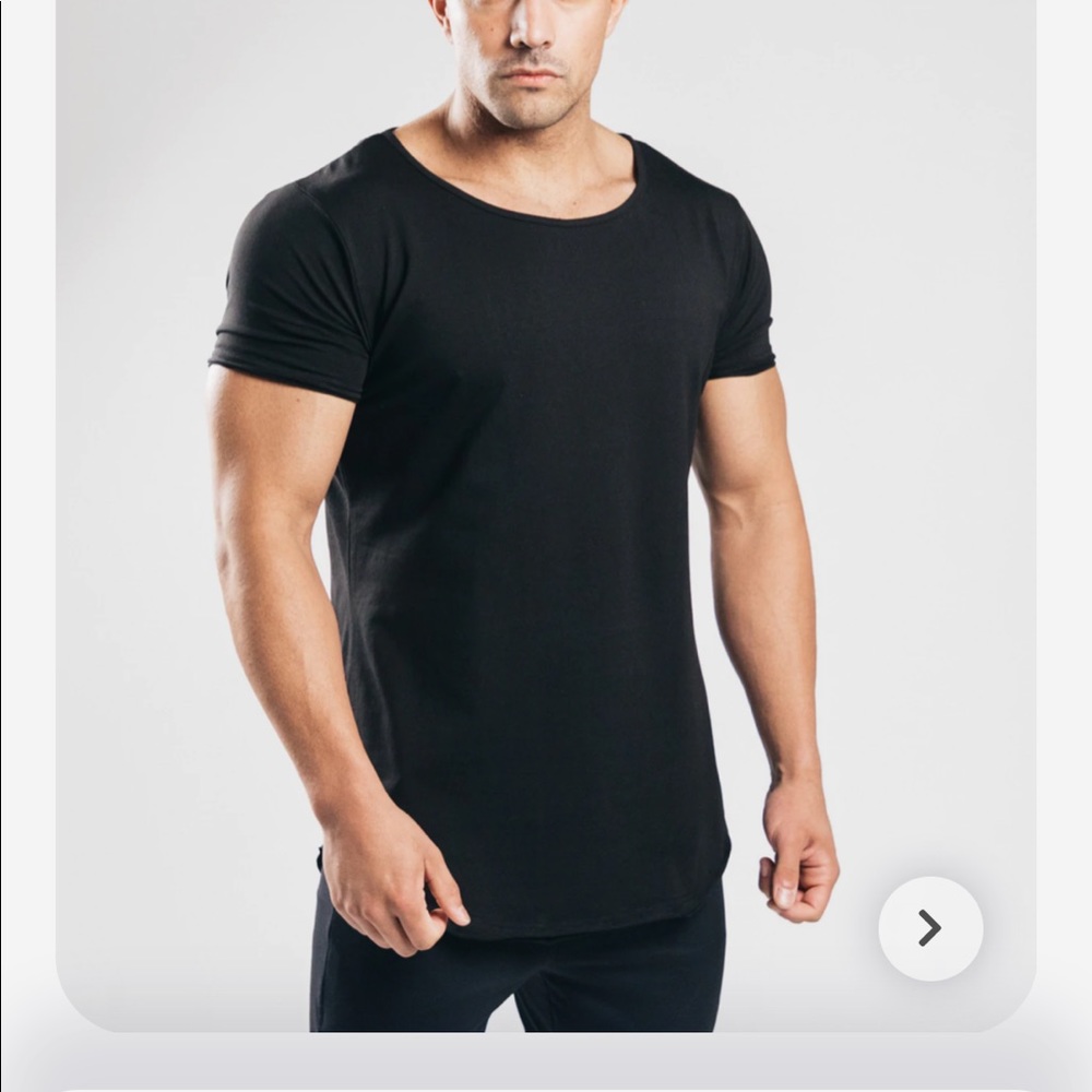 Alphalete mens scoop neck tee in black - size M, new with tags!